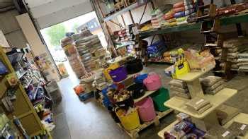 Quintons Feeds ‘N’ Country and Starlight Saddlery